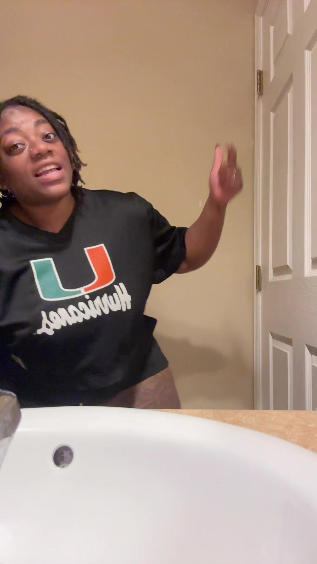 @Nia