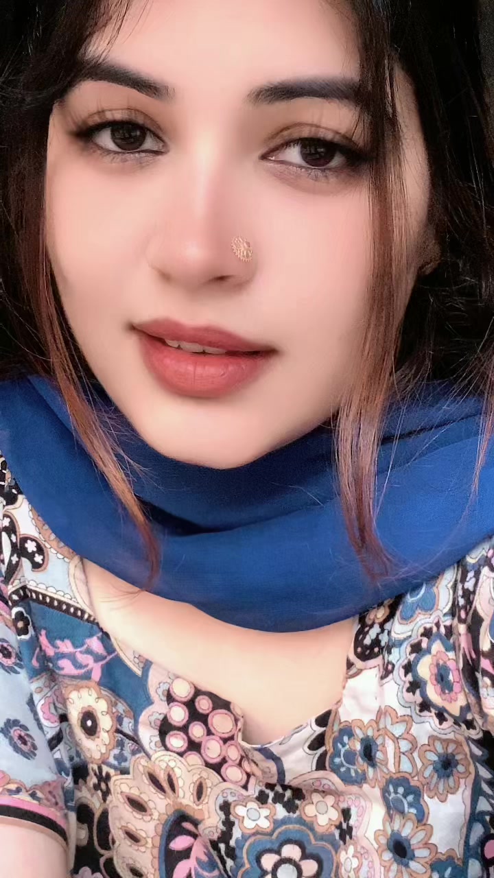 @anum_butt_143👑