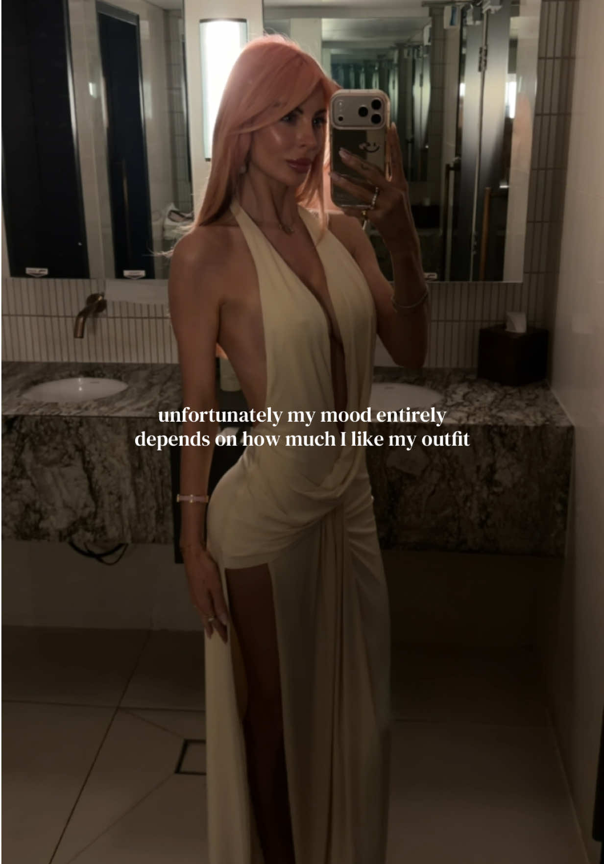 @carlyellen