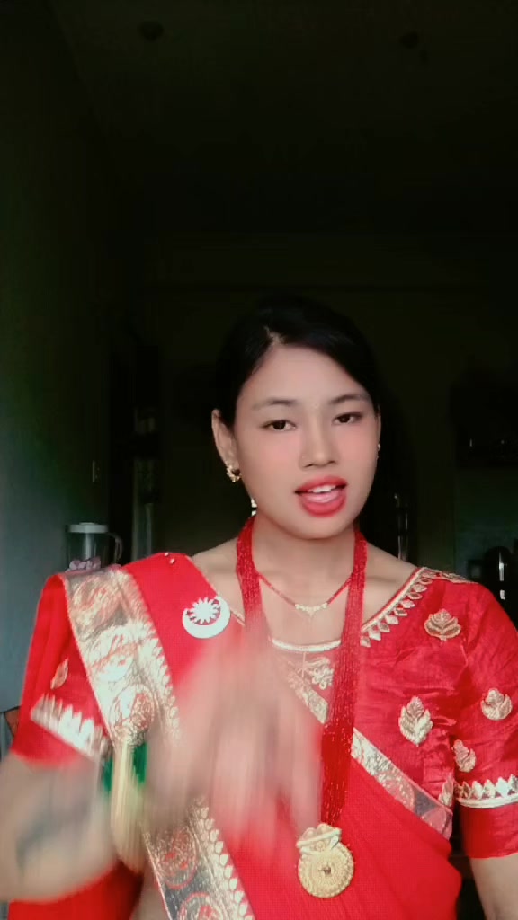 @मञ्जु( गुरुङ )