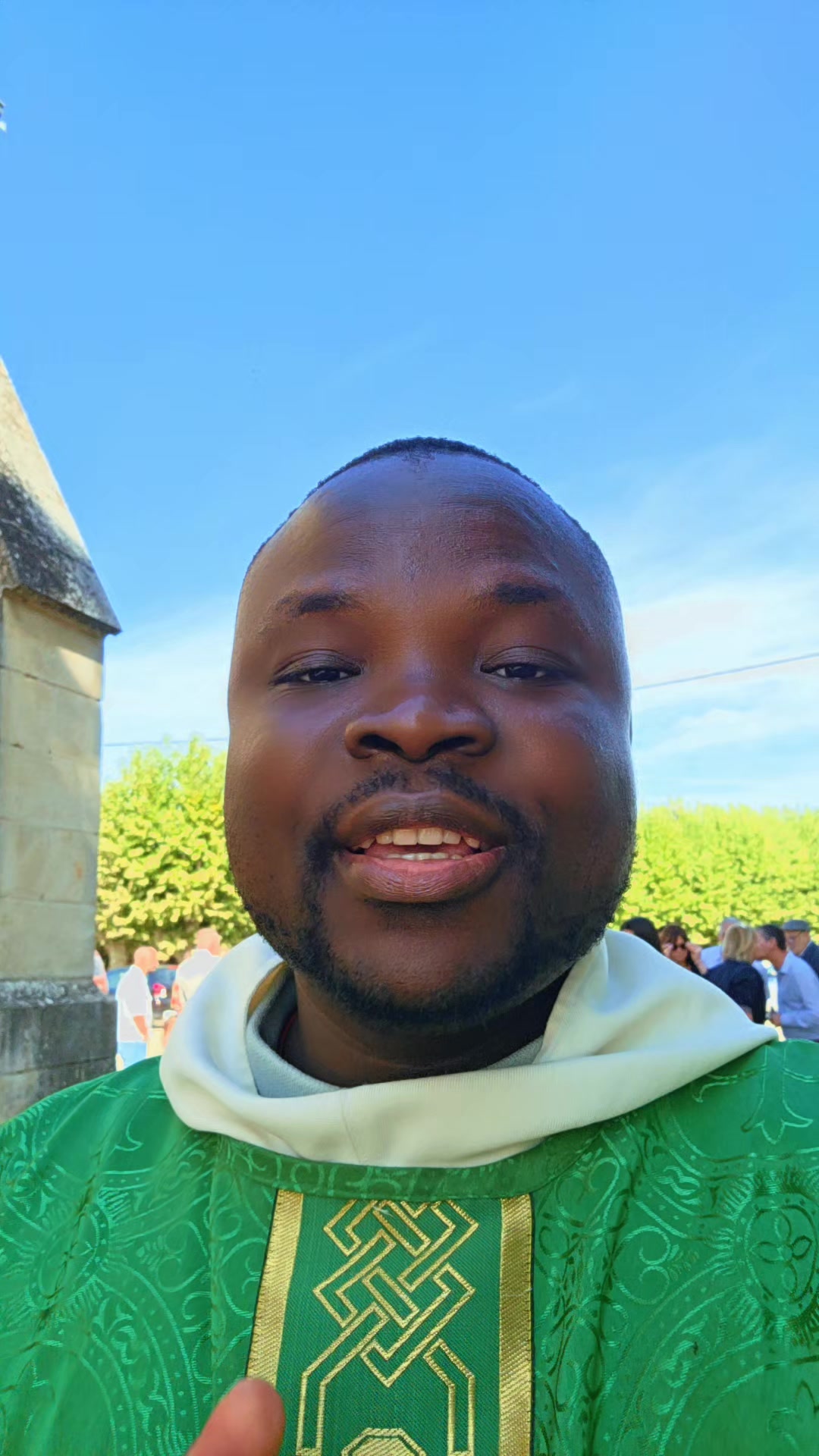 @Padre Précieux 🇨🇵🇻🇦