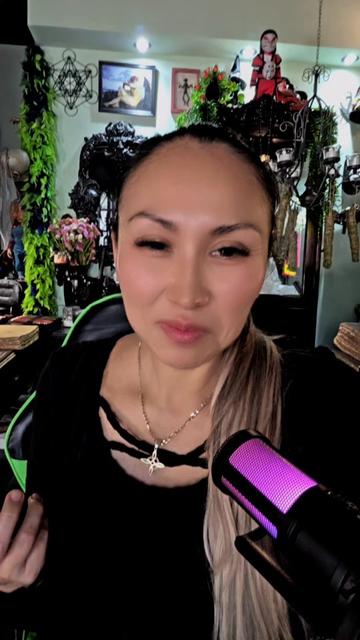 @YennAkasha