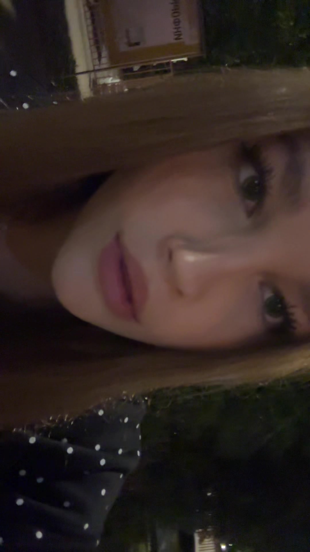 @𝑙𝑖𝑧𝑎