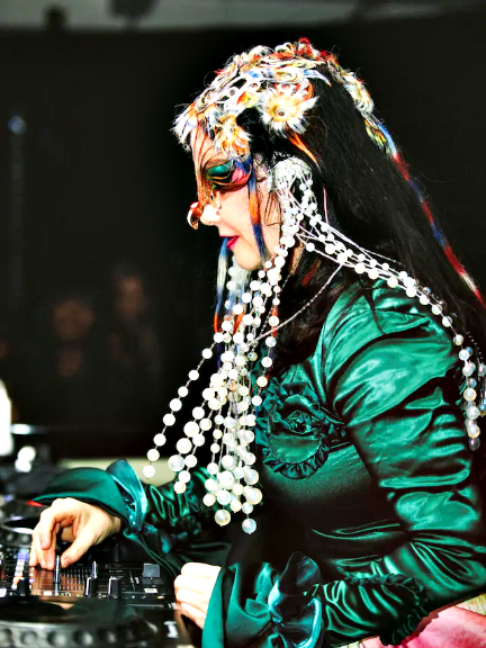 @björk