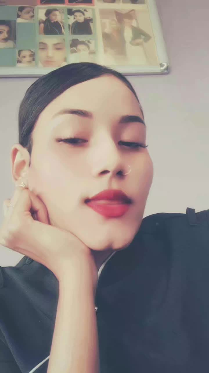 @𝐾𝑒𝑙𝑙𝑦𝐶ℎ𝑎𝑛𝑡𝑒𝑁𝑎𝑖𝑟♡
