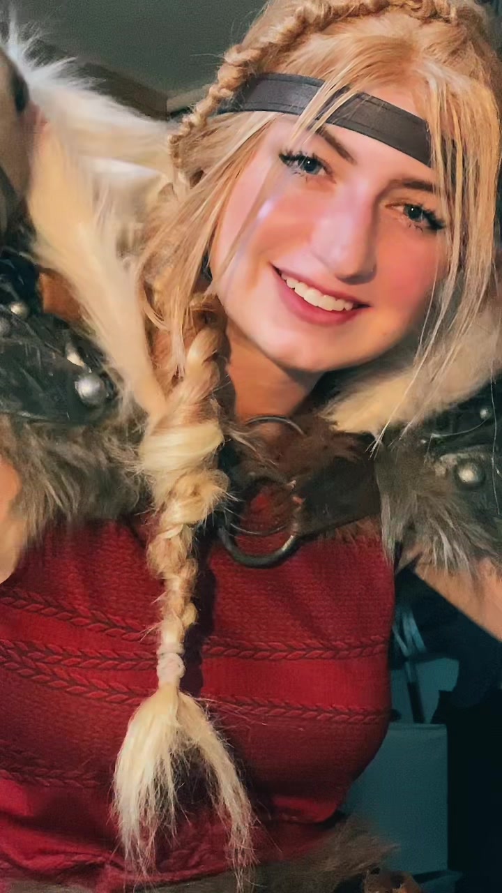 @Allie_Cosplay