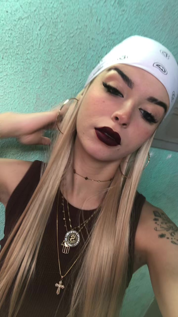 @Laryssamartinsoficial