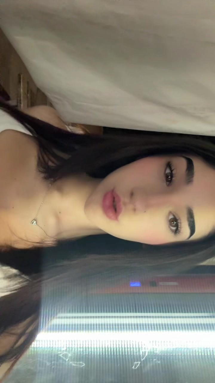 @𝒍𝒊𝒔𝒔𝒂𝒏𝒅𝒓𝒂🍒