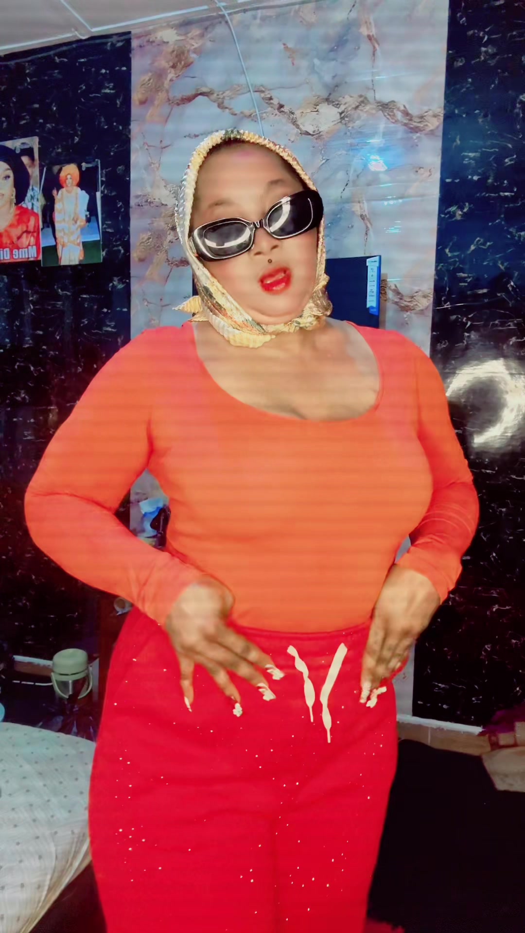 @La danseuse, Maman Pong&ouml;
