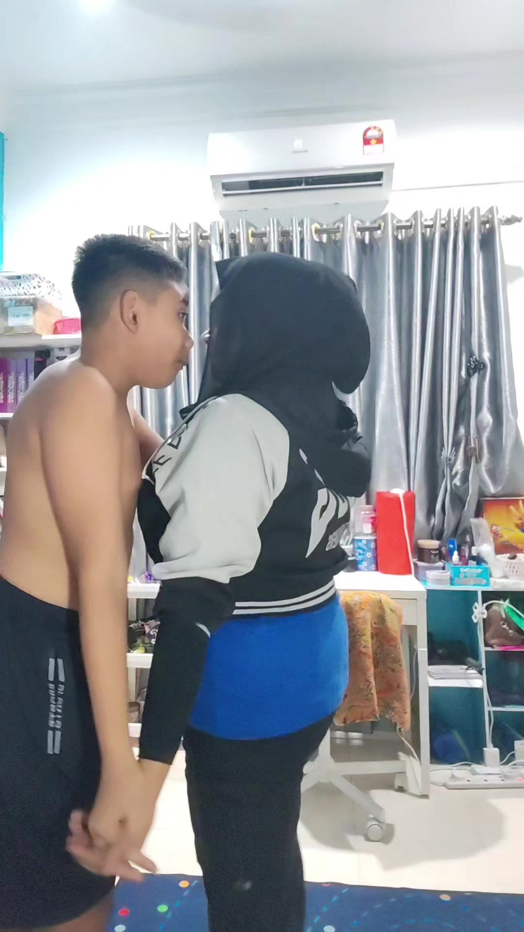 @intanjulaina0101
