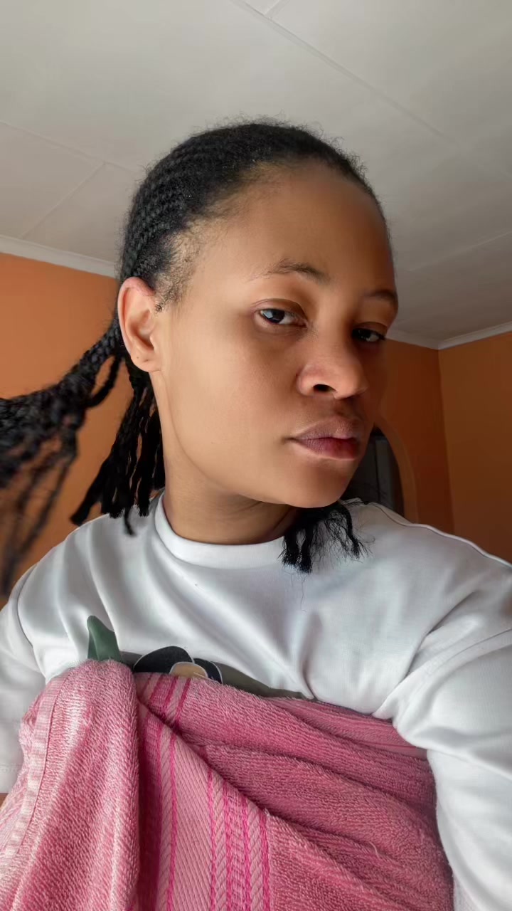 @Dinah_Phoshoko