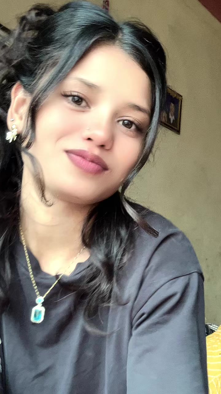 @ऋतु 🦋🖤
