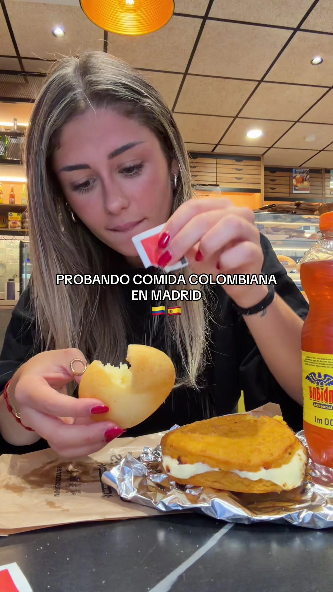 @Lolacabeller