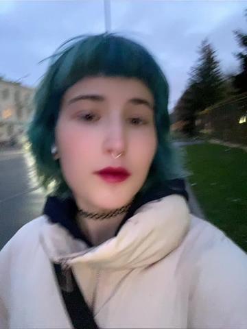 @Molli🫂
