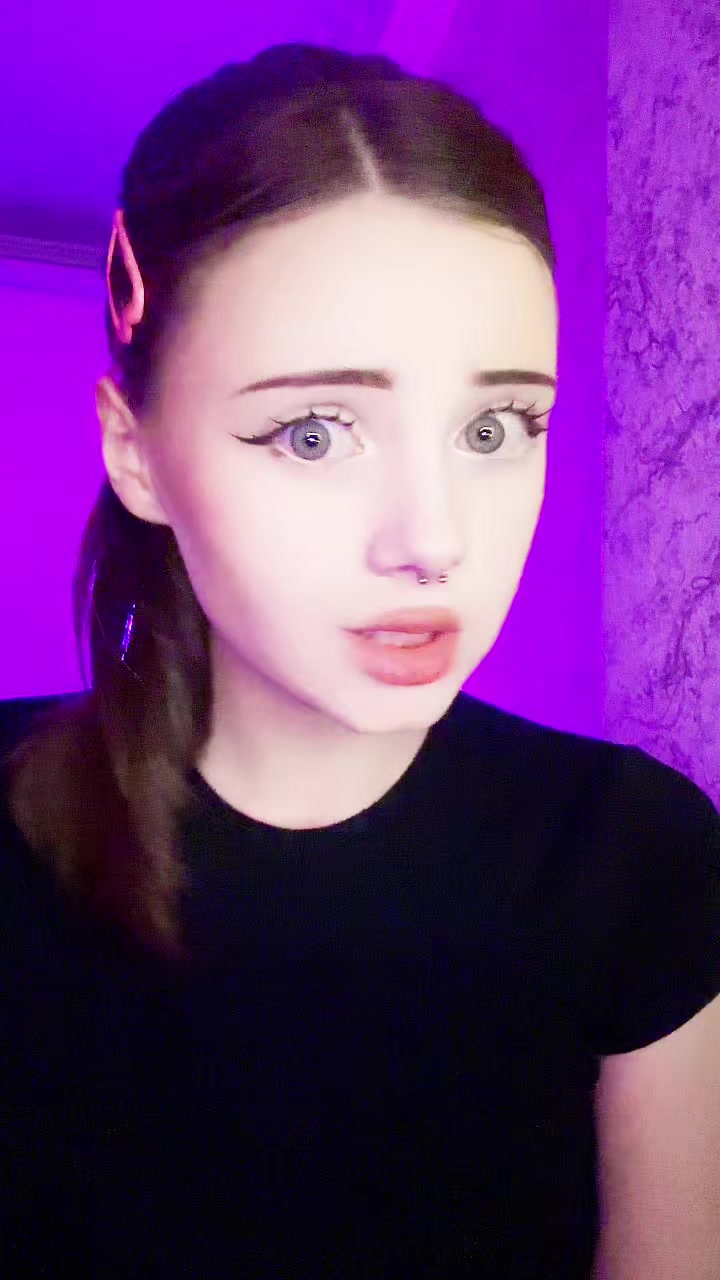 @валерія