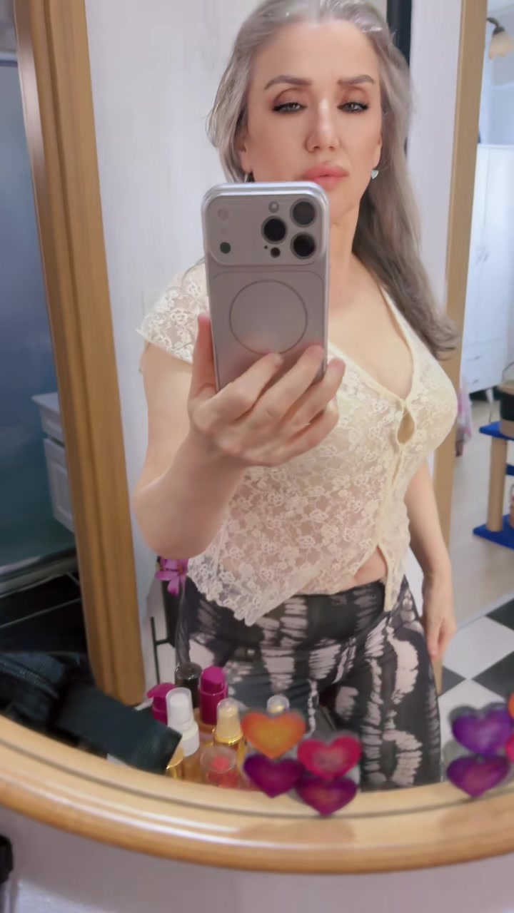 @s.siradişiyizz ESRA