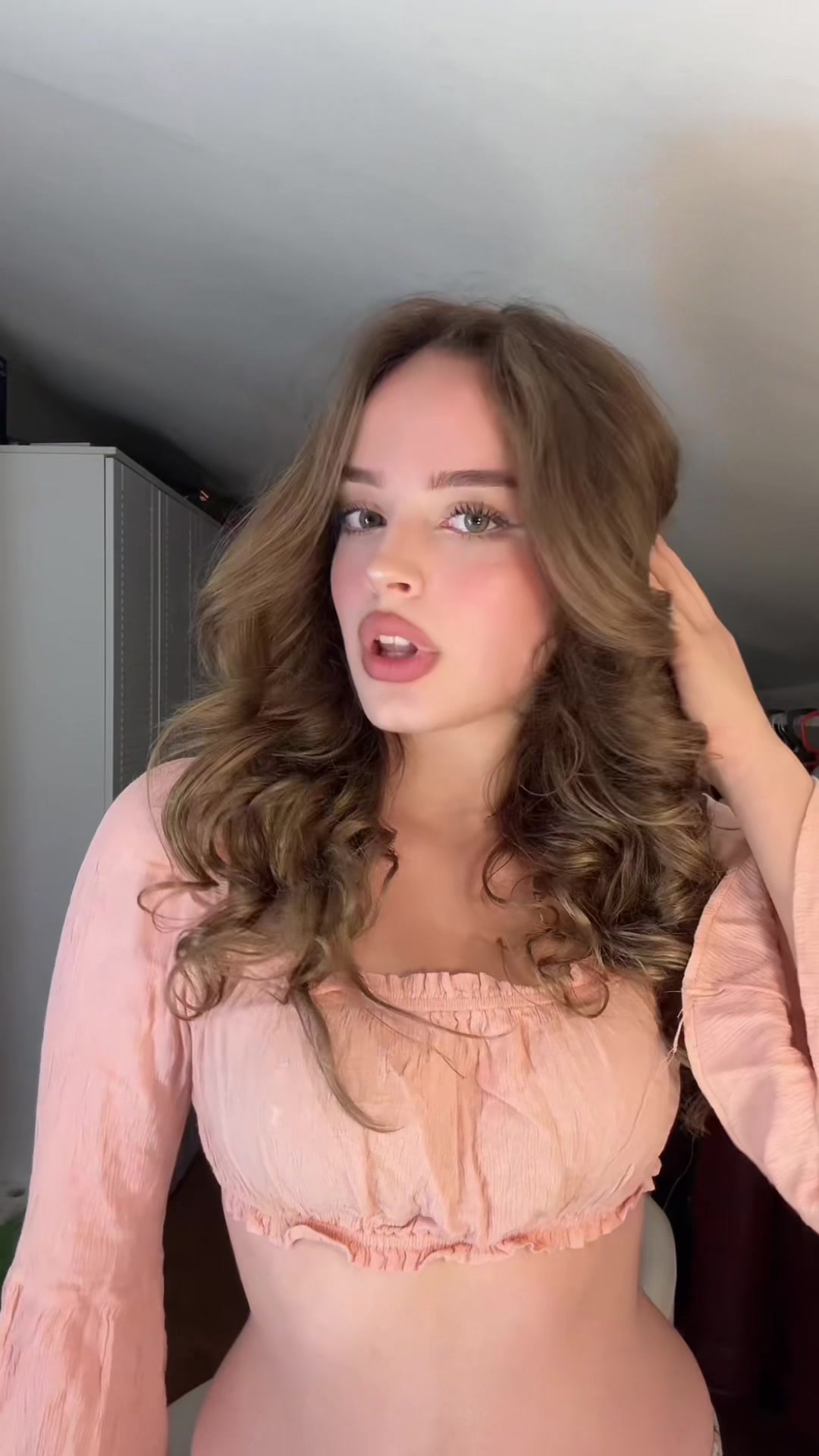 @Elaa