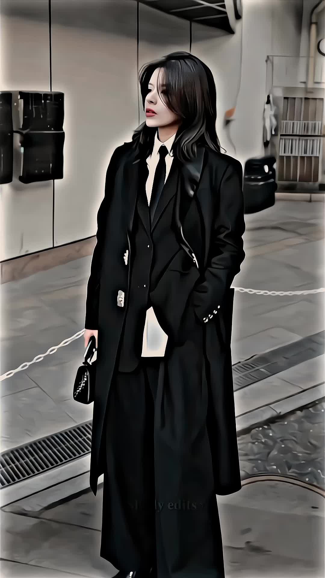 @☘︎𝘀𝗵𝗲𝗹𝗹