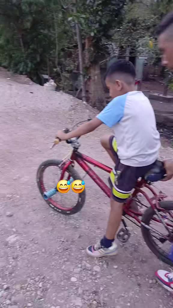 @Johana BLANDON Valenzuela