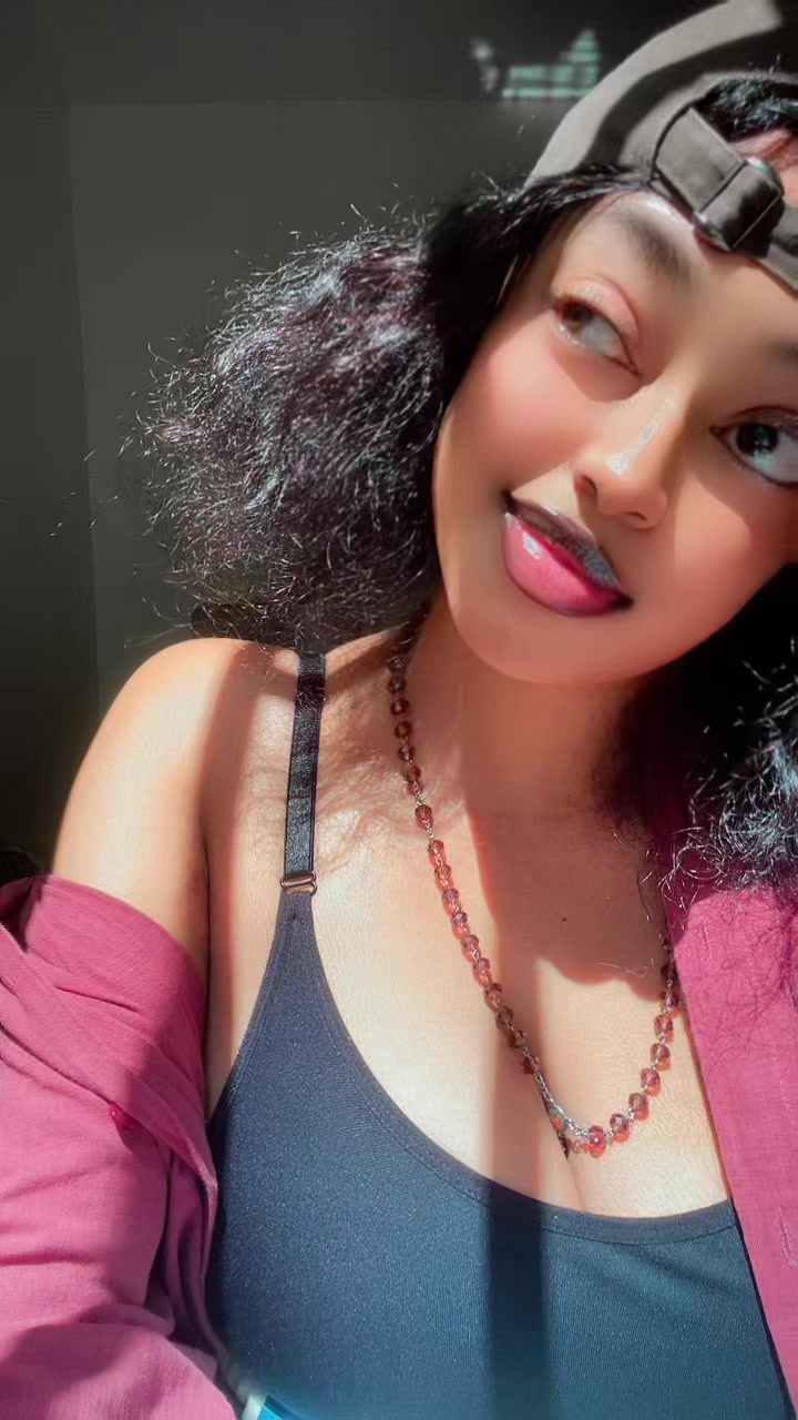 @𝓴𝓲𝓶 𝓮𝓵𝓵𝓮𝓭𝓲𝓷𝓪𝓱🌸