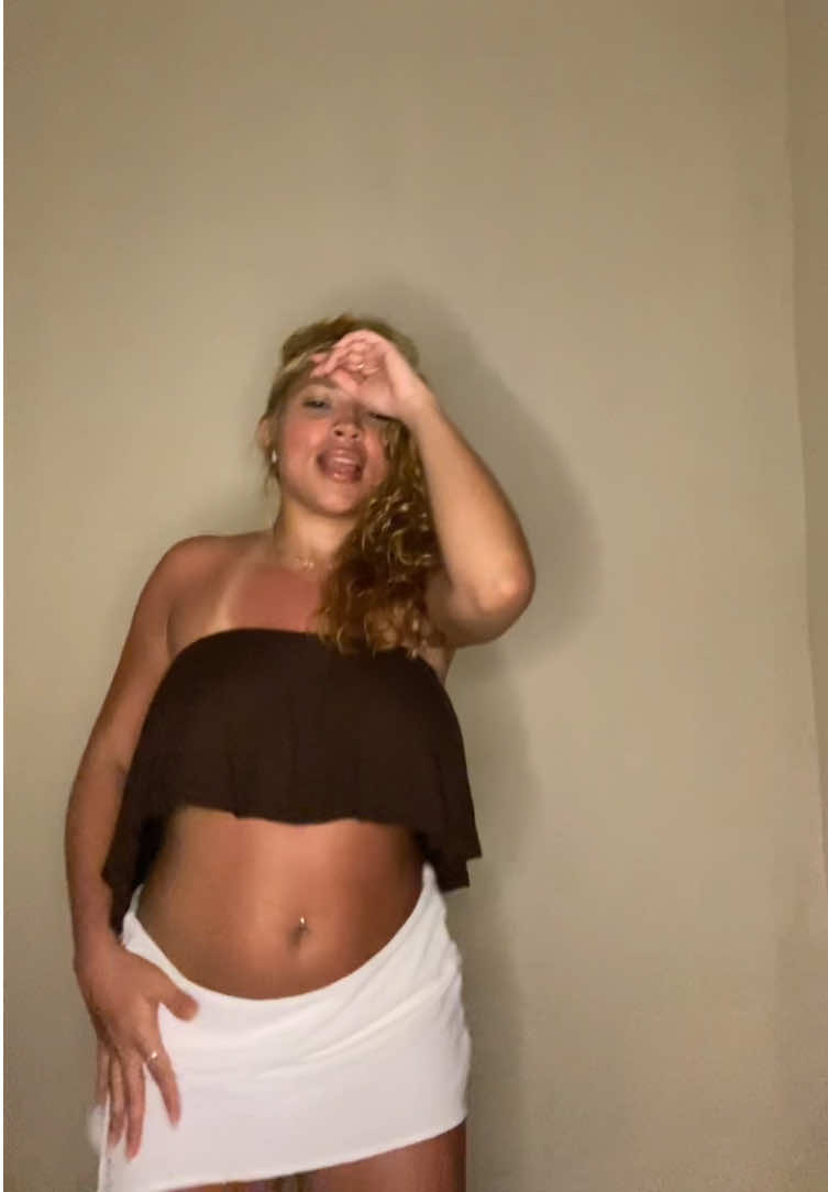 @mchelynz