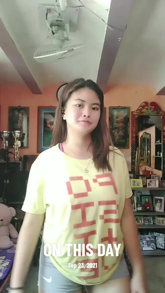 @MIRA ANN 🖤