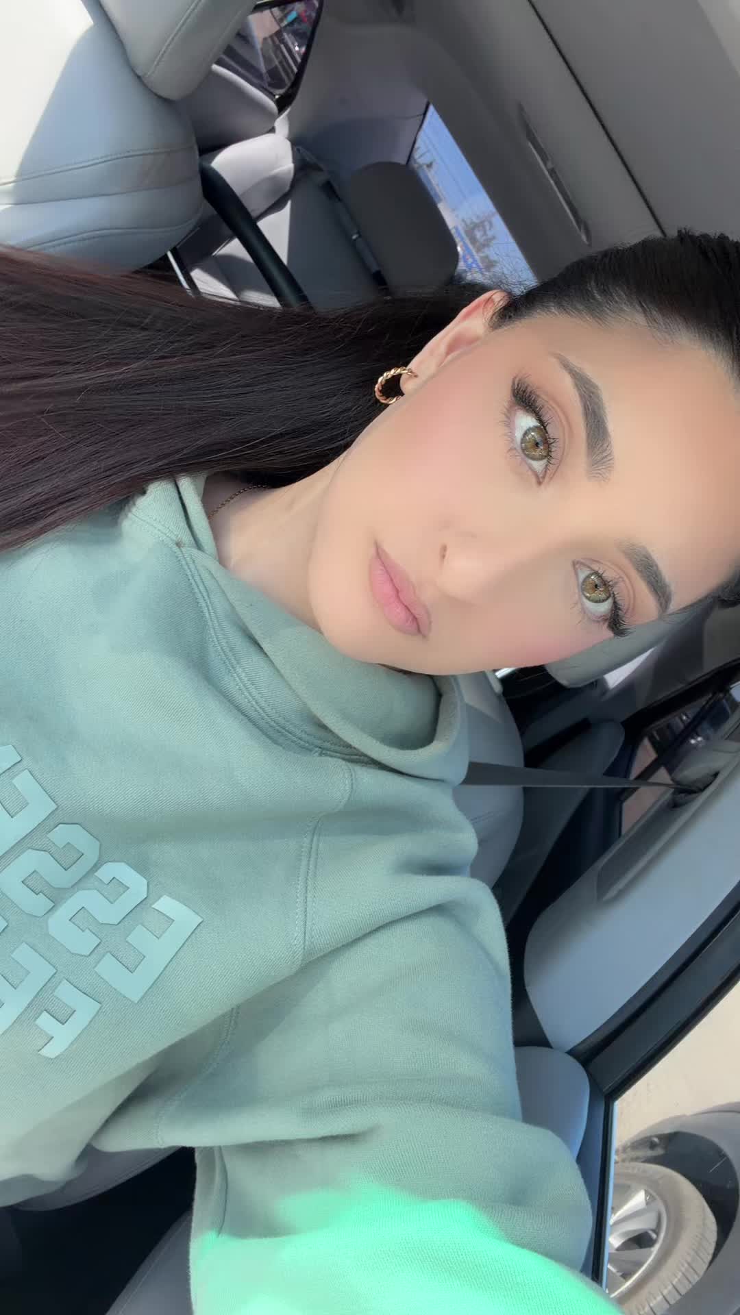 @𝐴𝑙𝑖𝑠ℎ𝑏𝑎 𝑇𝑎𝑟𝑖𝑞💜