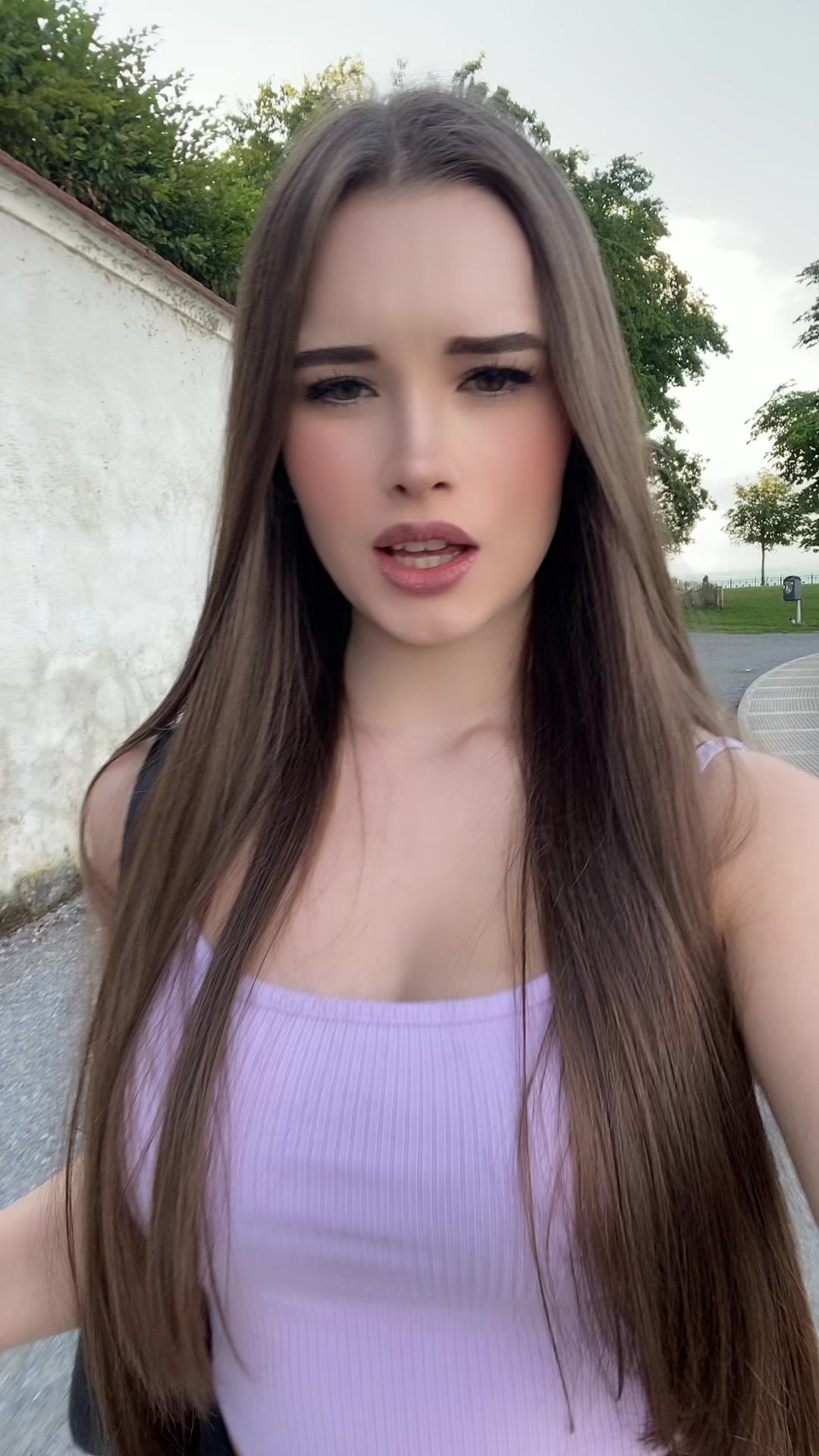 @аник