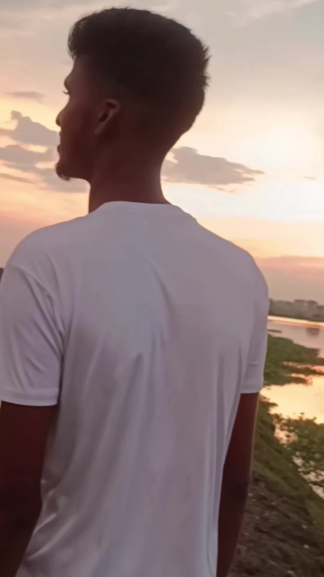 @আমি🥰 সে রাজা🥰 যার রানি 🥰নাই