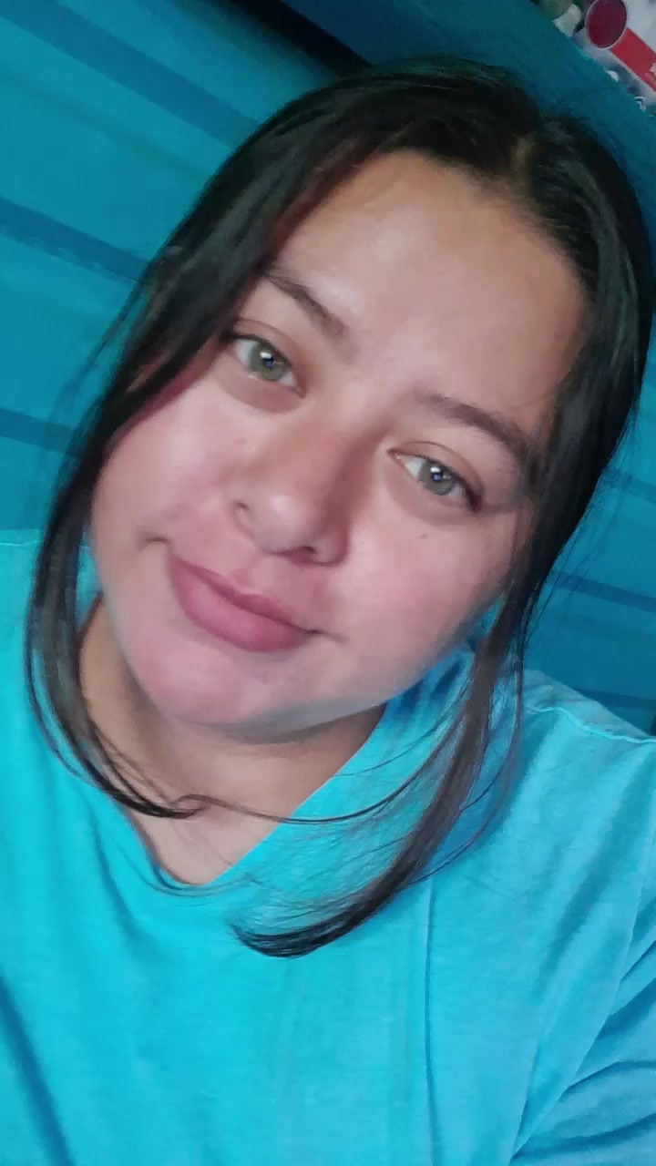 @Yackie🌼Ojitos😻 💚