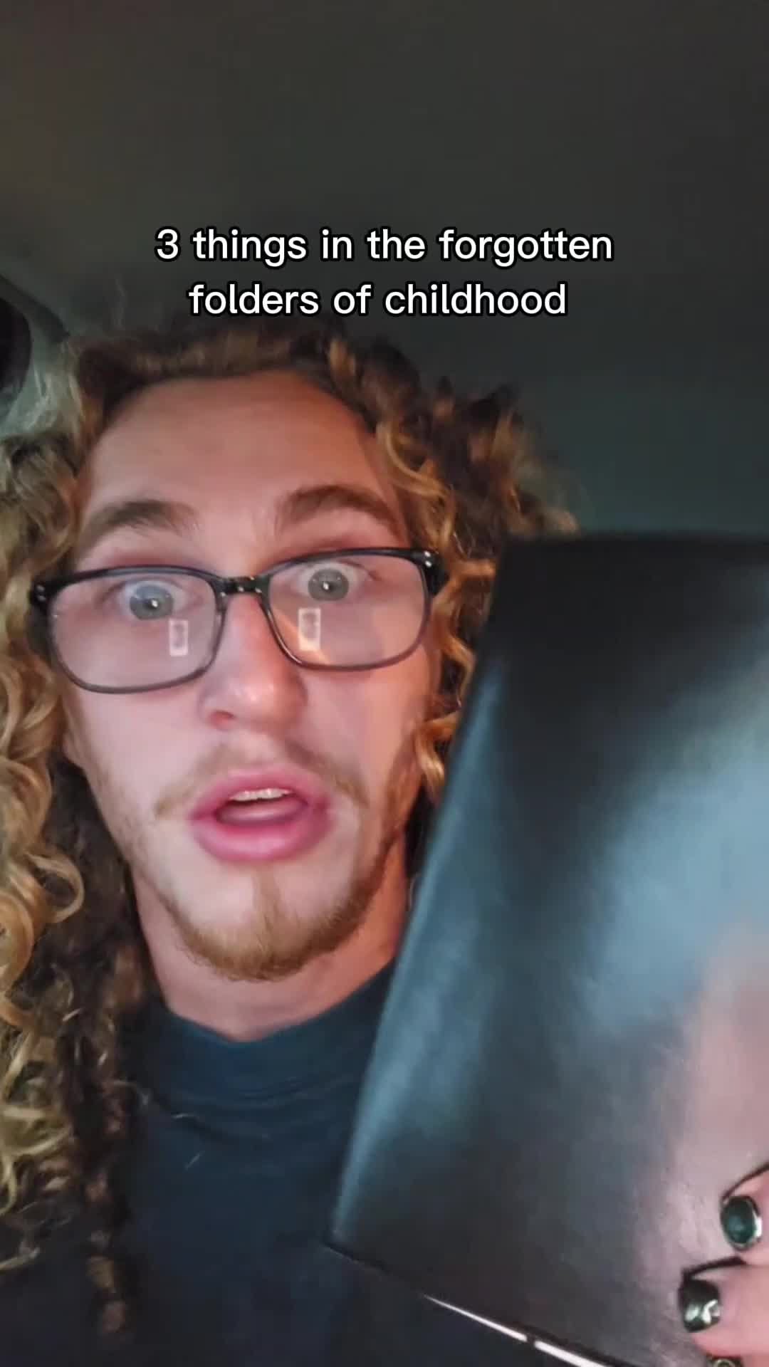 @GoldieGl0cks