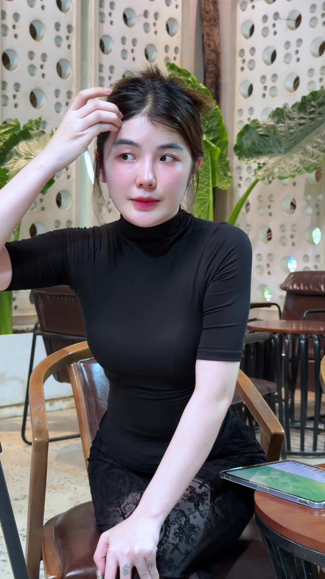 @Je Nea CEO