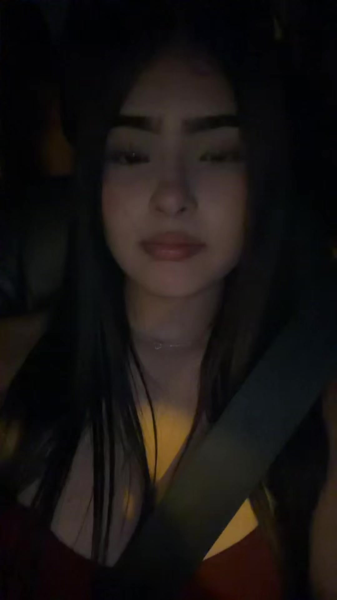 @𝓢𝓱𝓪𝓻𝓸𝓷 💫