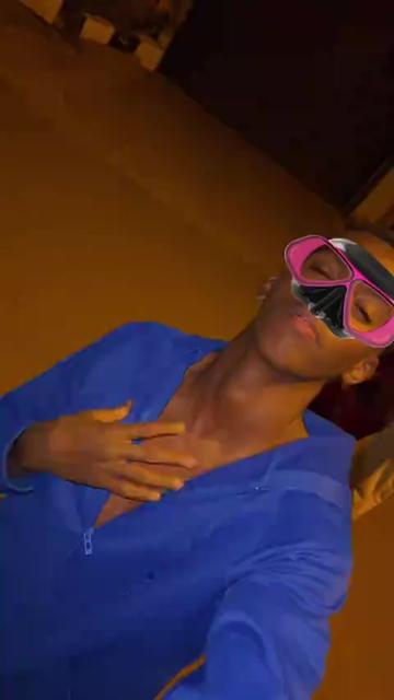 @Naanoow 🇸🇴+🆎