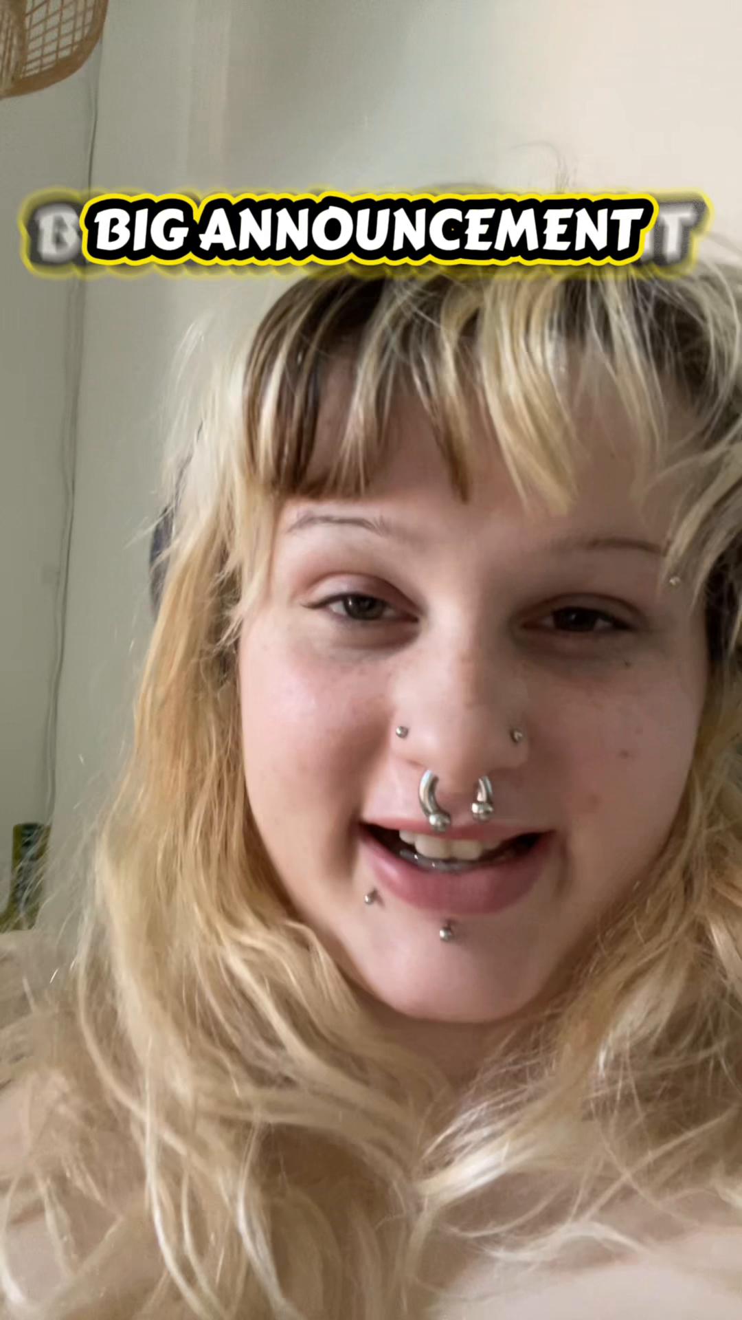 @(stella) not underboob