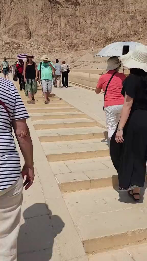 @Luxor guide. Mahmoud