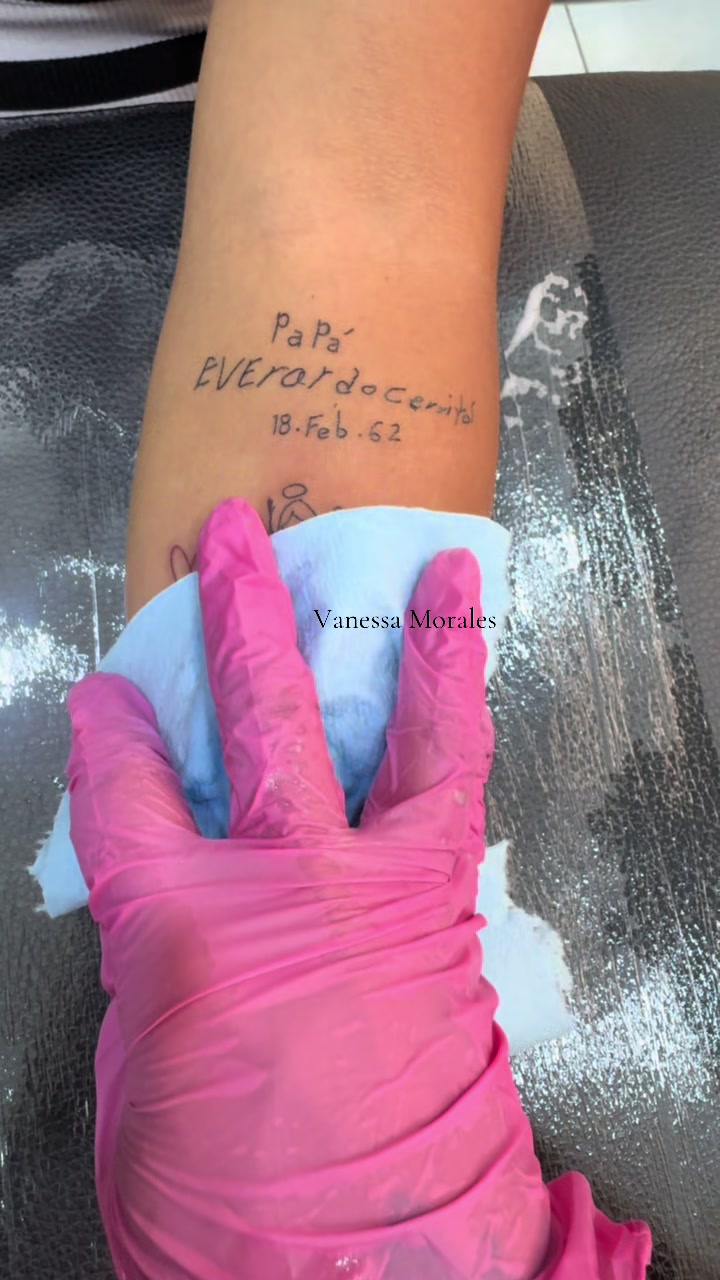 @vanessa Morales 🫟