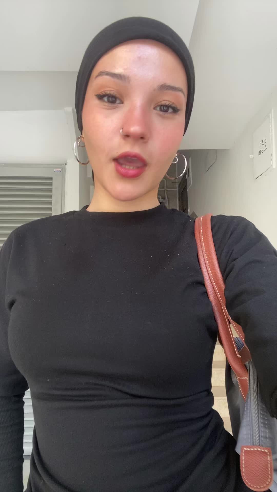 @nneevvaaa