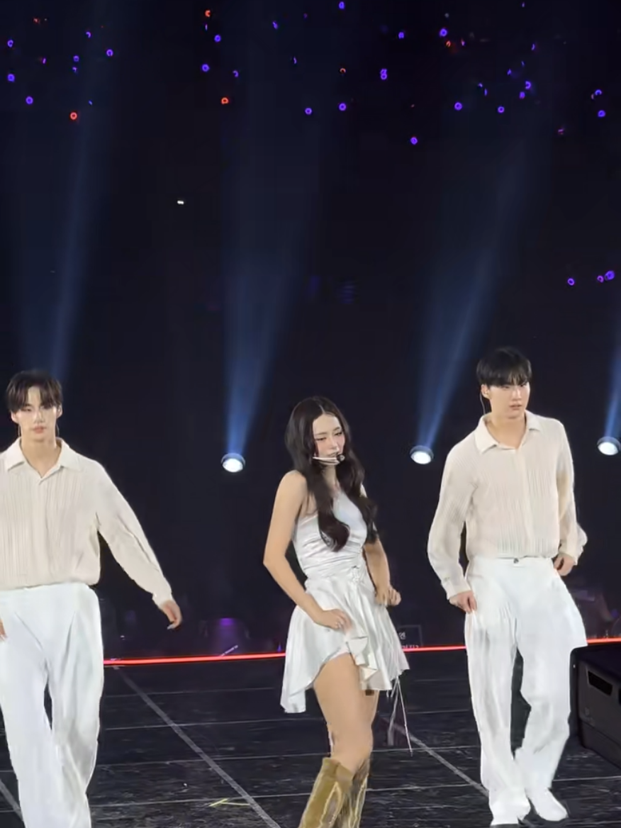 @THIS IS FOR WORLD TOUR
