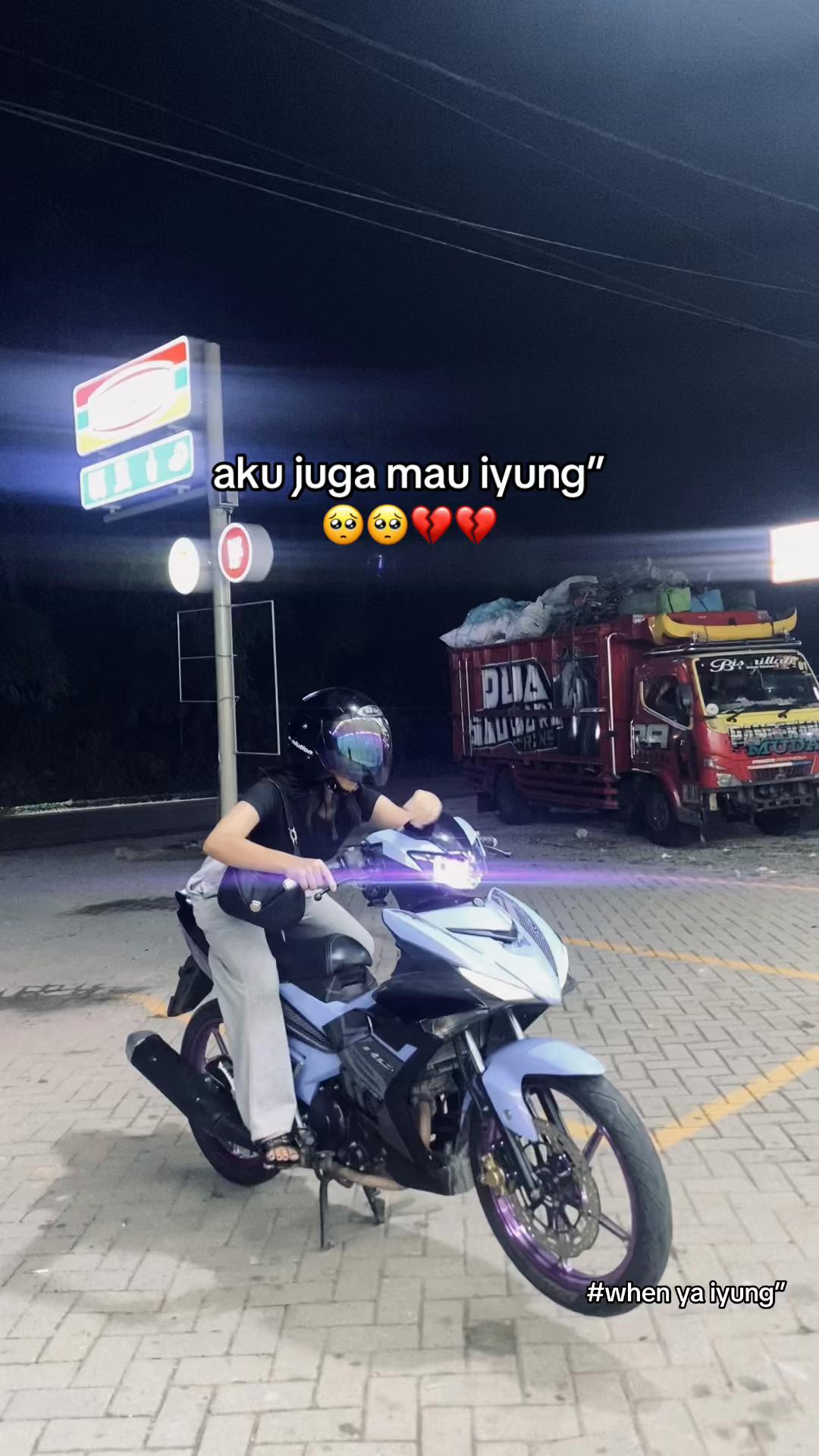 @neni✌🏻