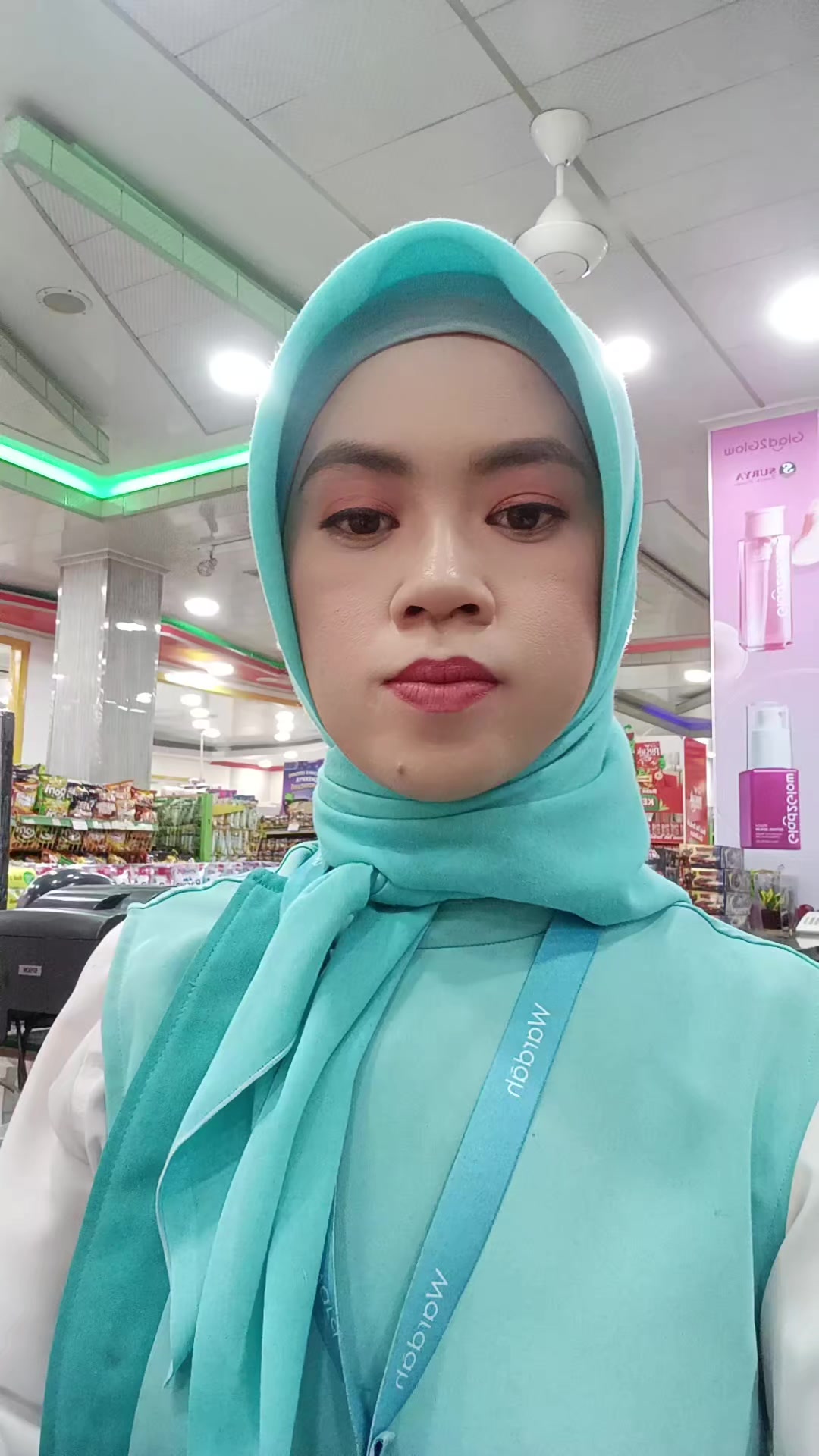 @susmita / Beauty expert