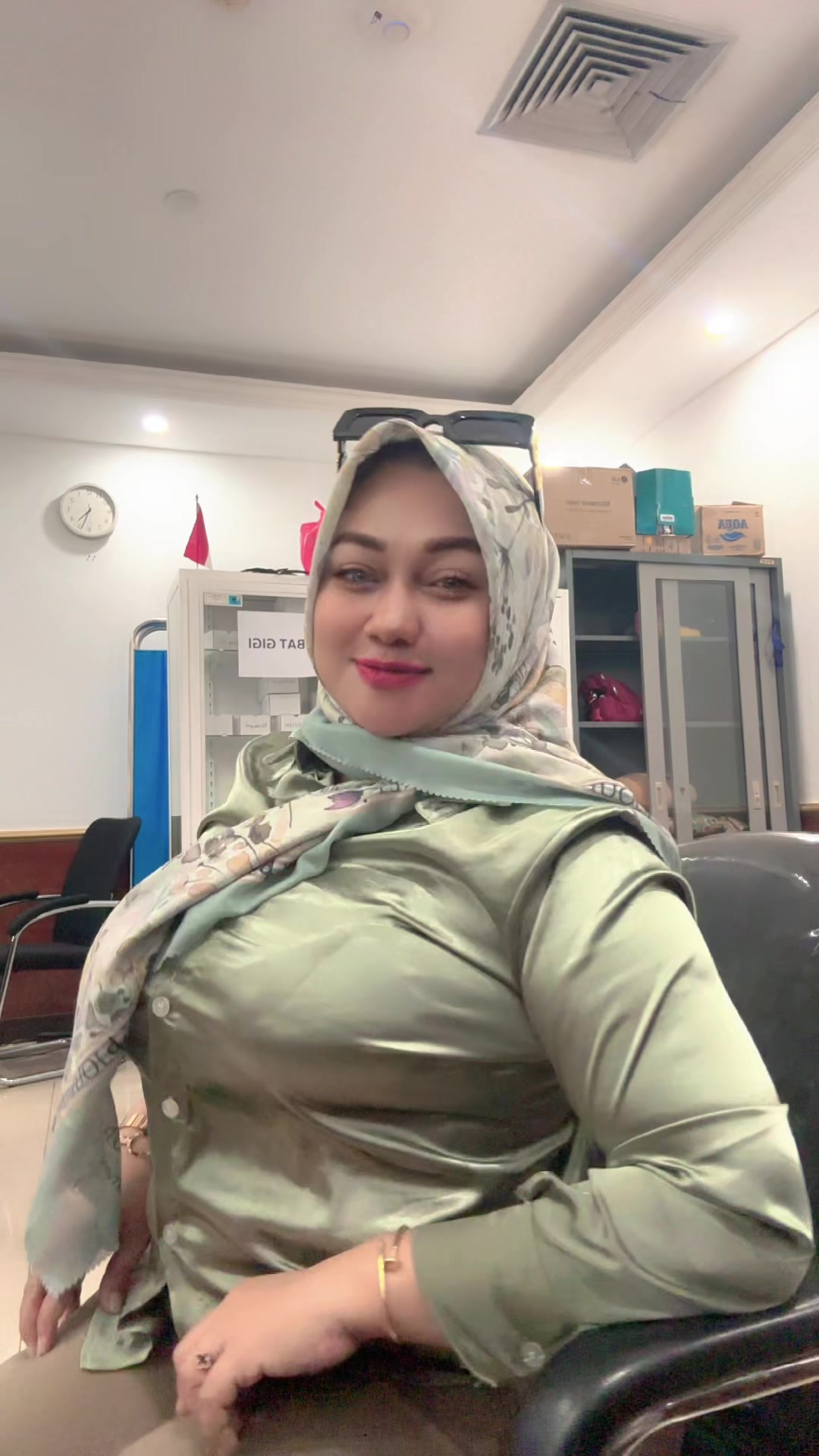 @momihzahwavarel