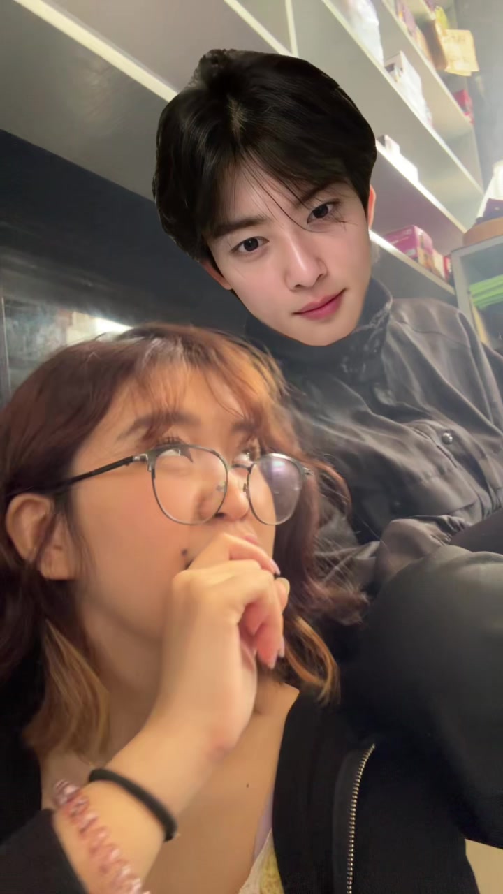 @lily‧₊˚✩
