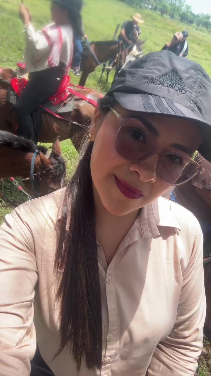 @Claudia Lorena Camacho