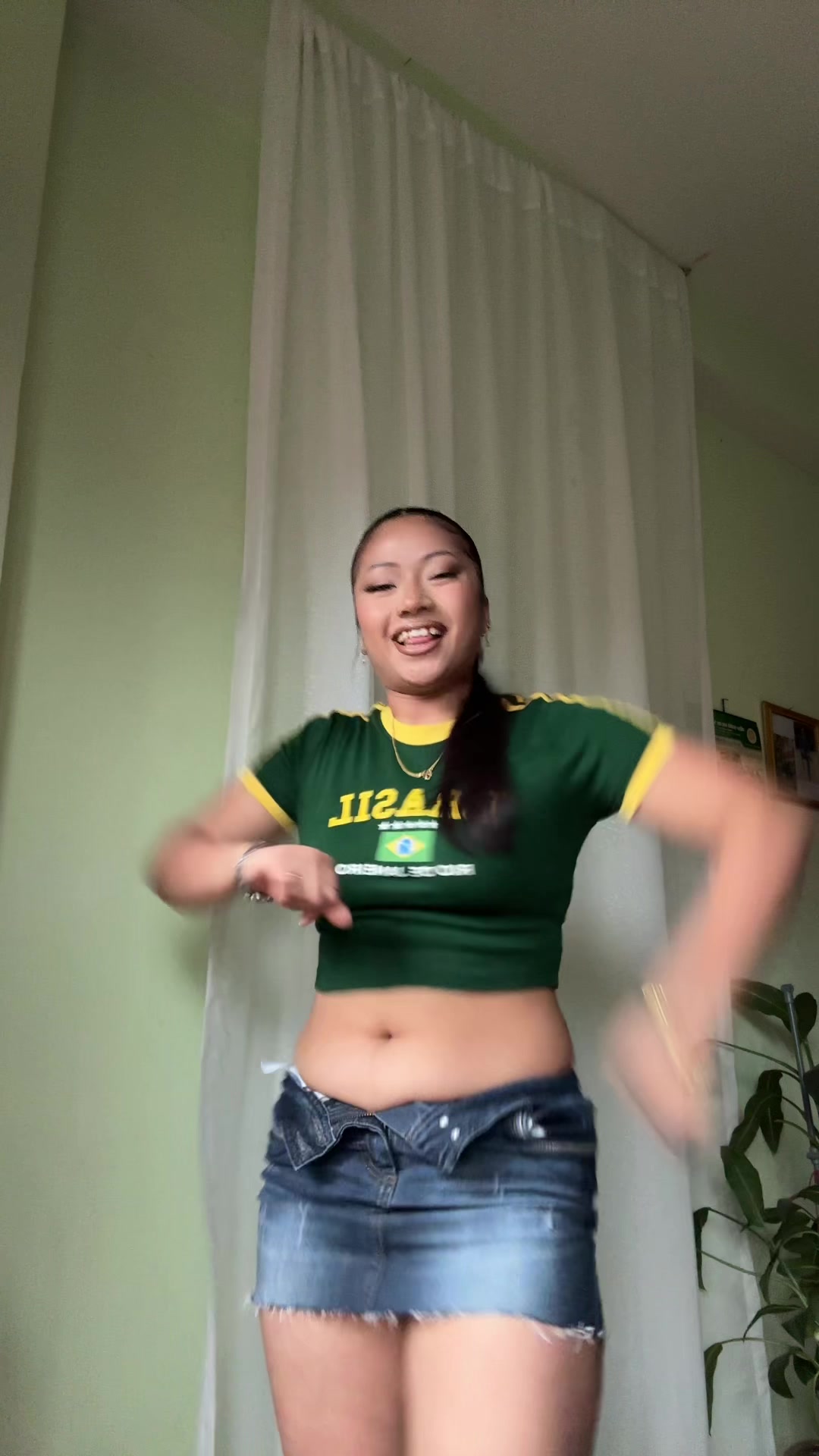 @𝐀𝐦𝐛𝐢𝐤𝐚.𝐠_