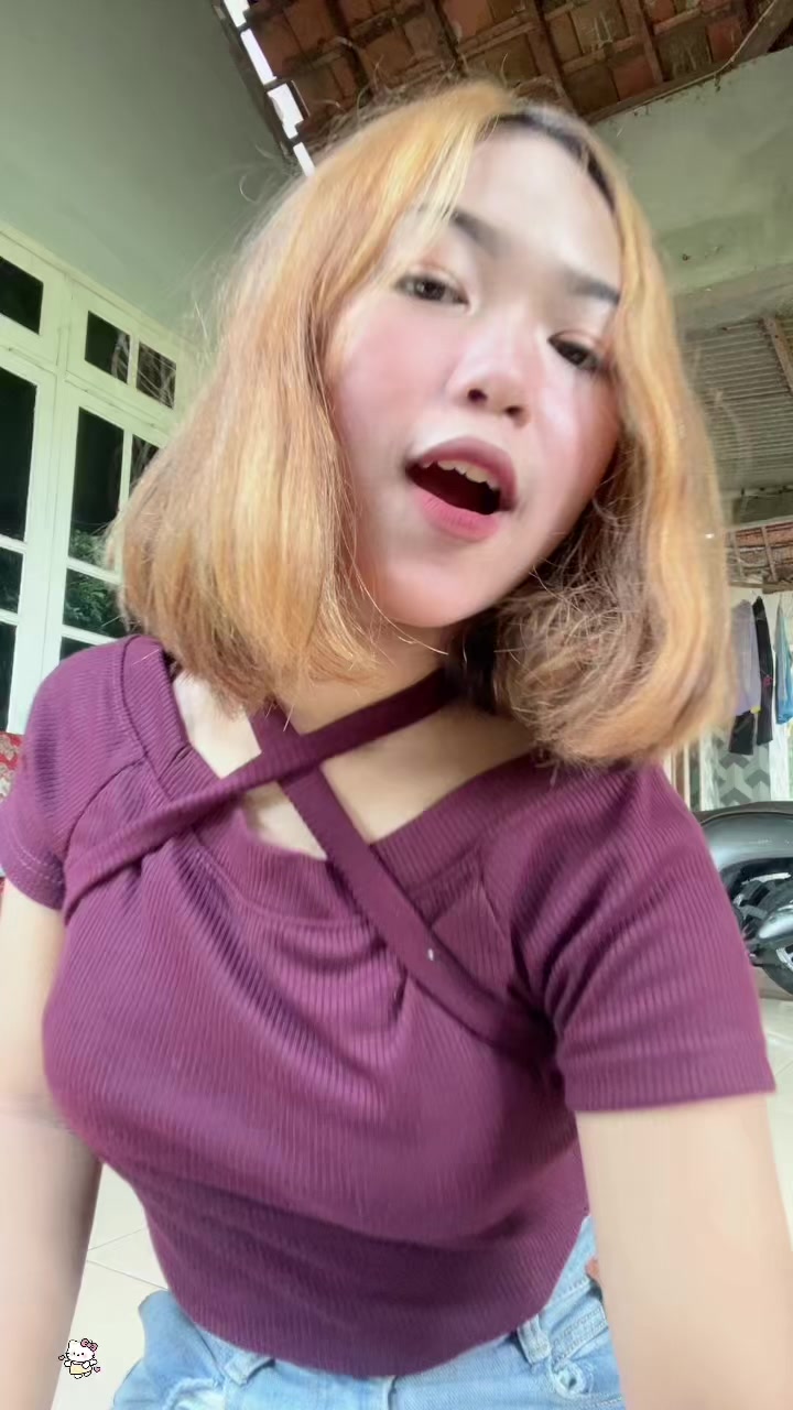 @👅