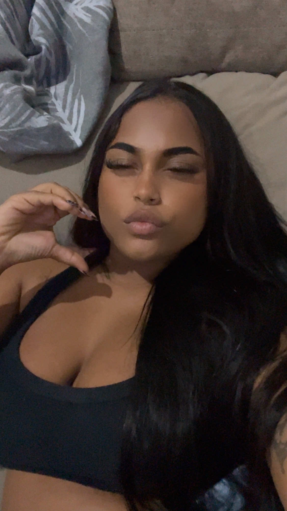 @Lara West