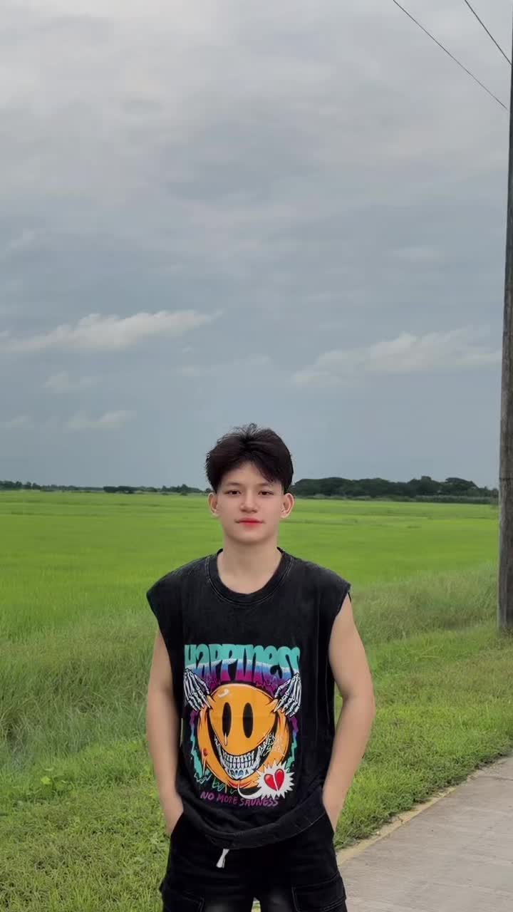 @Aung Aung🍀W☘️