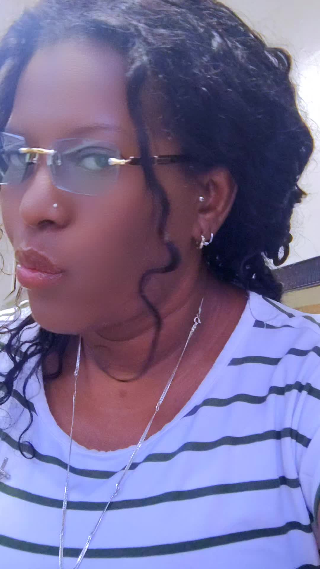 @farahdelatouriere