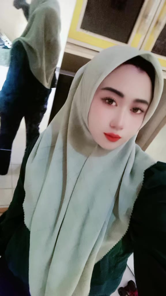 @Vhira